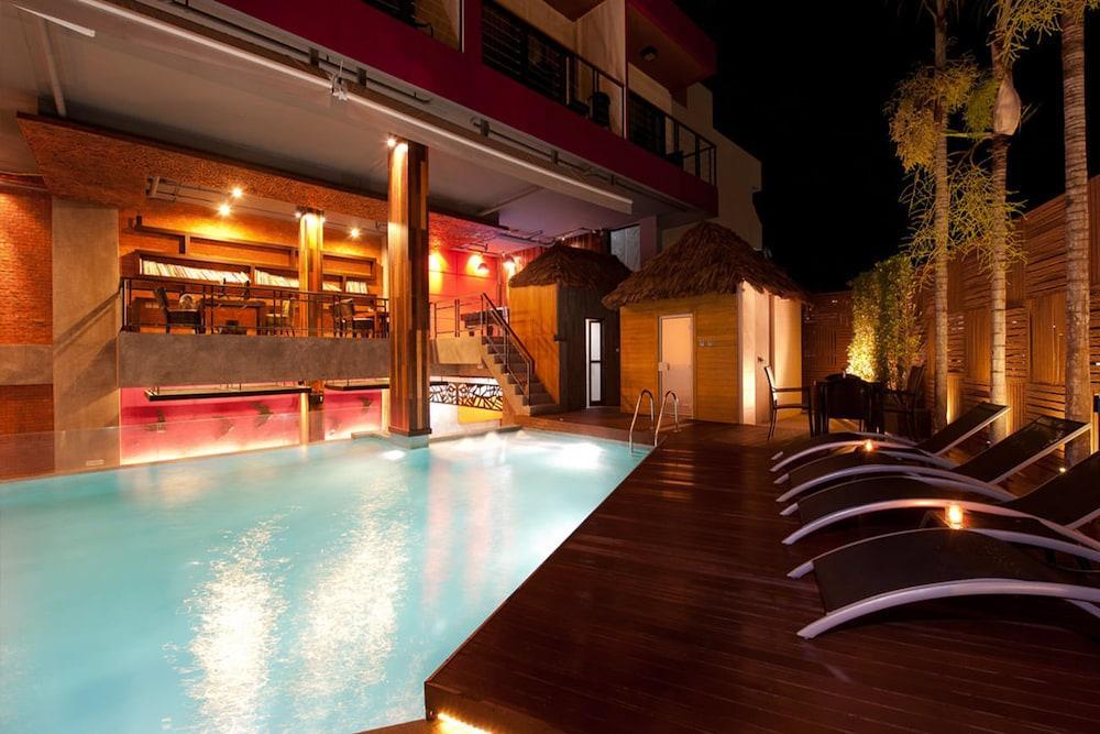 De Coze Hotel Patong Dış mekan fotoğraf