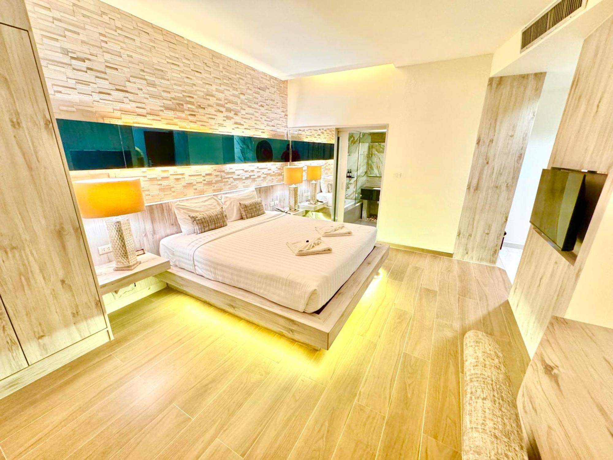 De Coze Hotel Patong Dış mekan fotoğraf