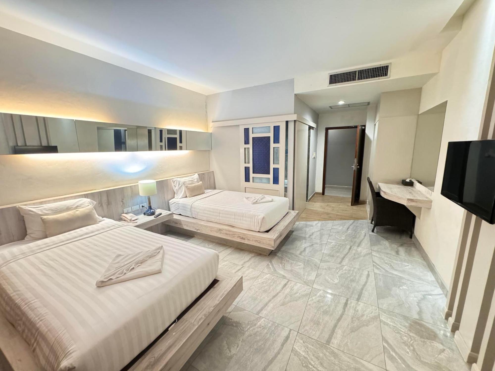 De Coze Hotel Patong Dış mekan fotoğraf