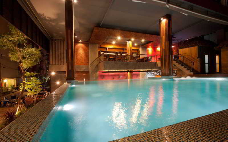 De Coze Hotel Patong Dış mekan fotoğraf